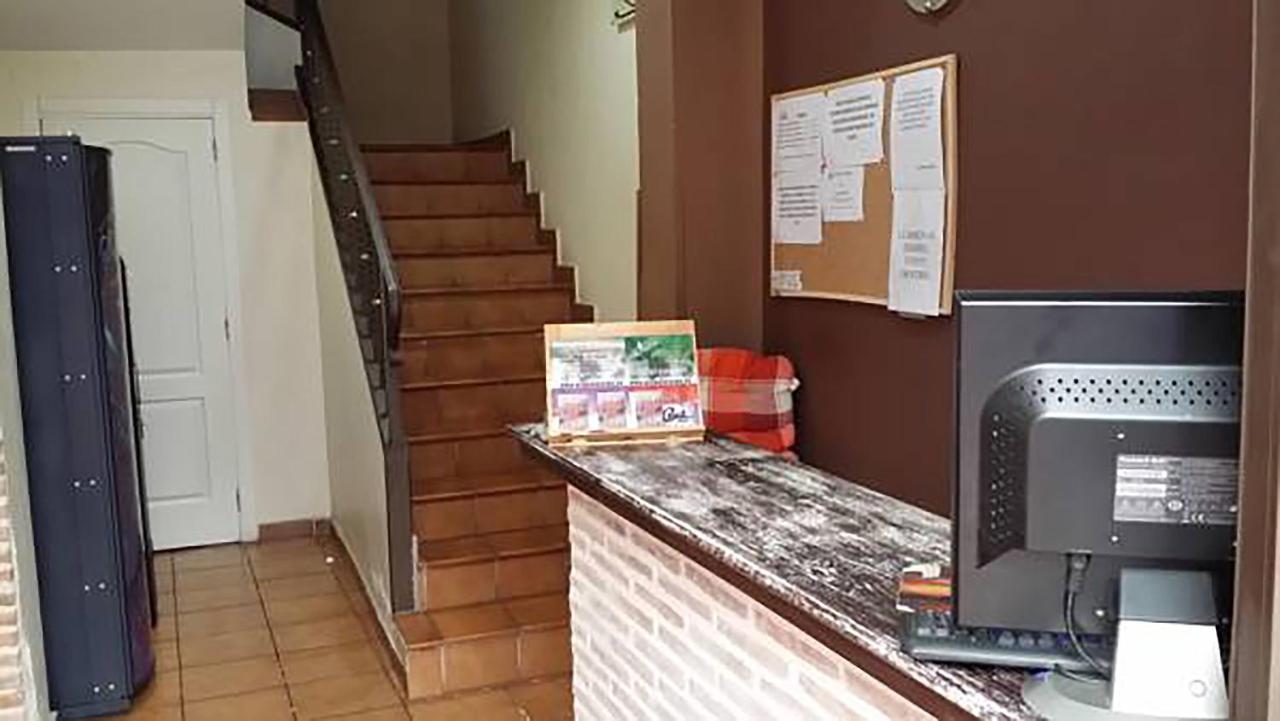 Hostal Velarde تالافيرا دي لا رينا المظهر الخارجي الصورة