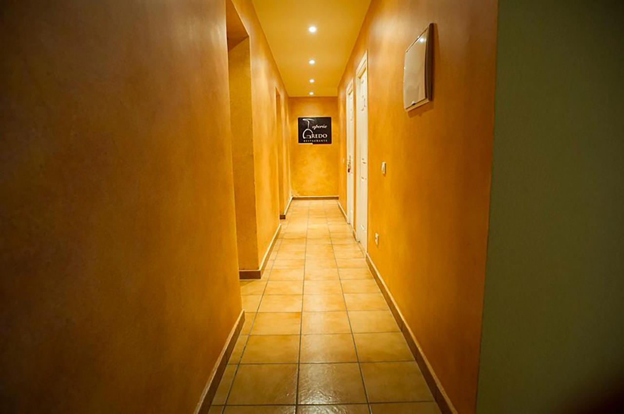 Hostal Velarde تالافيرا دي لا رينا المظهر الخارجي الصورة
